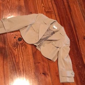 Brand New condition Ann Taylor cropped suitjacket